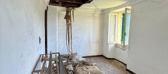 5-Zimmer Haus in Serra Riccò, Italy, Nr. 271868 14