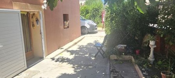 2 Schlafzimmer Haus in Narbonne, France, Nr. 339050 2