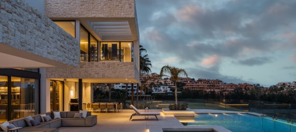 4 bedrooms Villa in Malaga, Spain No. 33635 48