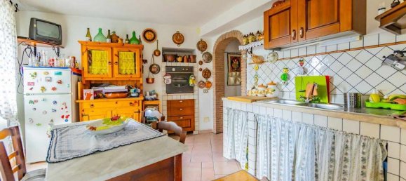 Casa de 5 habitaciónes en Cantalice, Italy No. 115307 11