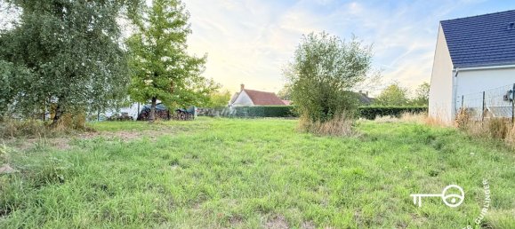 577m² Land in Villeny, France No. 278090 6