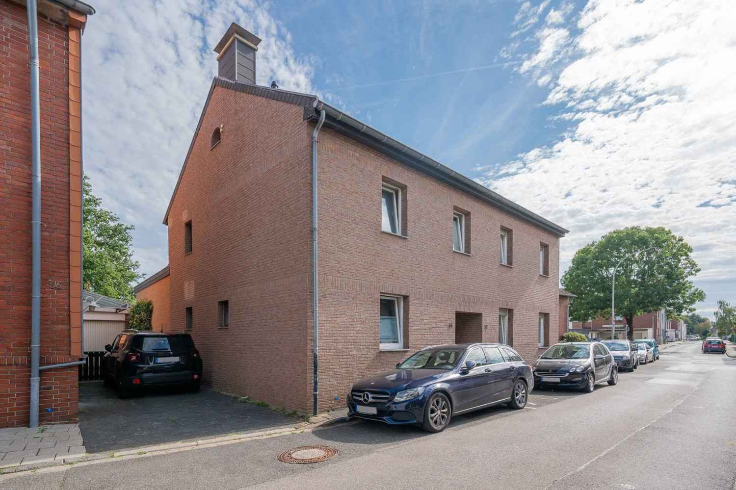 3 bedrooms Townhouse in Aachen, Germany No. 274577