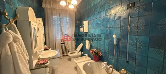 3 غرف نوم فيلا في Veronella, Italy رقم 269584 11