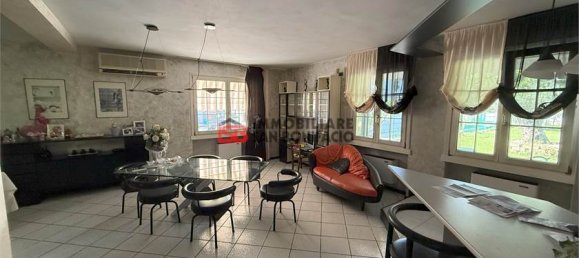 3 غرف نوم فيلا في Veronella, Italy رقم 269584 5