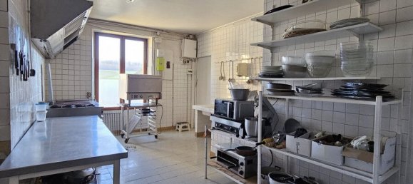 5 bedrooms House in Fismes, France No. 79548 8