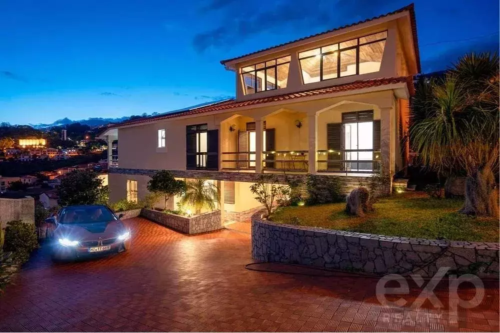 8 bedrooms House in Funchal, Portugal No. 105533