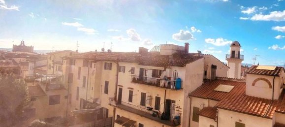 Квартира с 5 комнатами в Прато, Италия № 172470 5