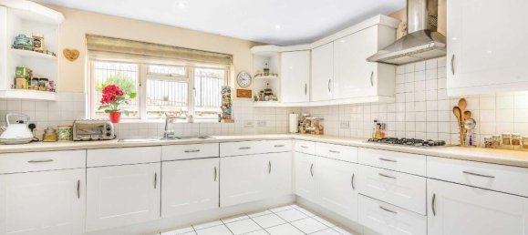 4 Schlafzimmer Haus in Barnet, United Kingdom, Nr. 6472 3