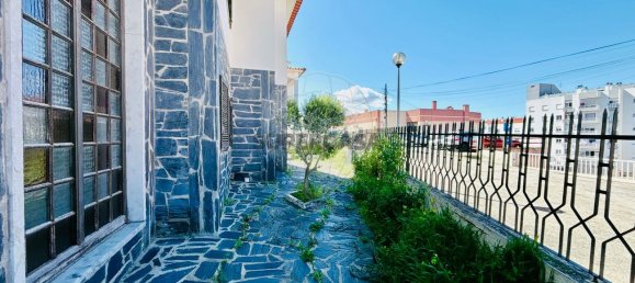 4 bedrooms House in Torres Vedras, Portugal No. 229025 10