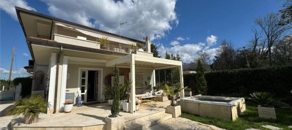 2 bedrooms Villa in Forte dei Marmi, Italy No. 346456 2