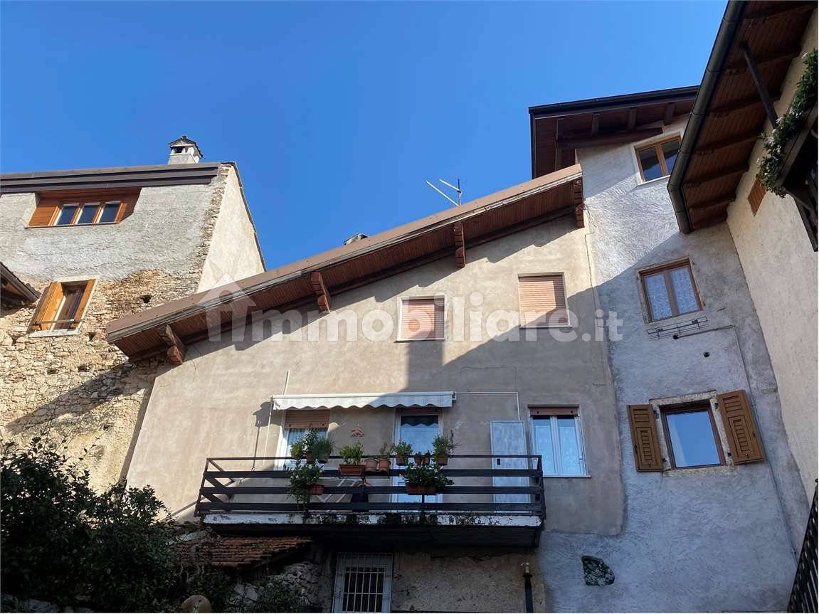 4 غرف نوم منزل في Trento, Italy رقم 216019