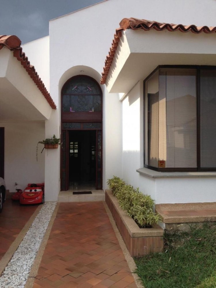 Дом с 4 спальнями в Валье дель Каука, Колумбия № 9469