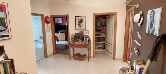 5 rooms Apartment in Grosseto, Italy No. 43469 4