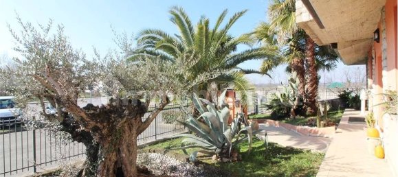 2 bedrooms Villa in Pontirolo Nuovo, Italy No. 52419 7