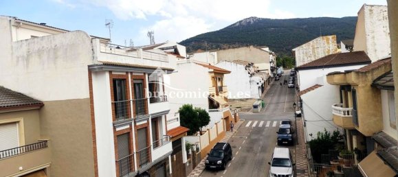 3 bedrooms Apartment in Mancha Real, Spain No. 152748 2