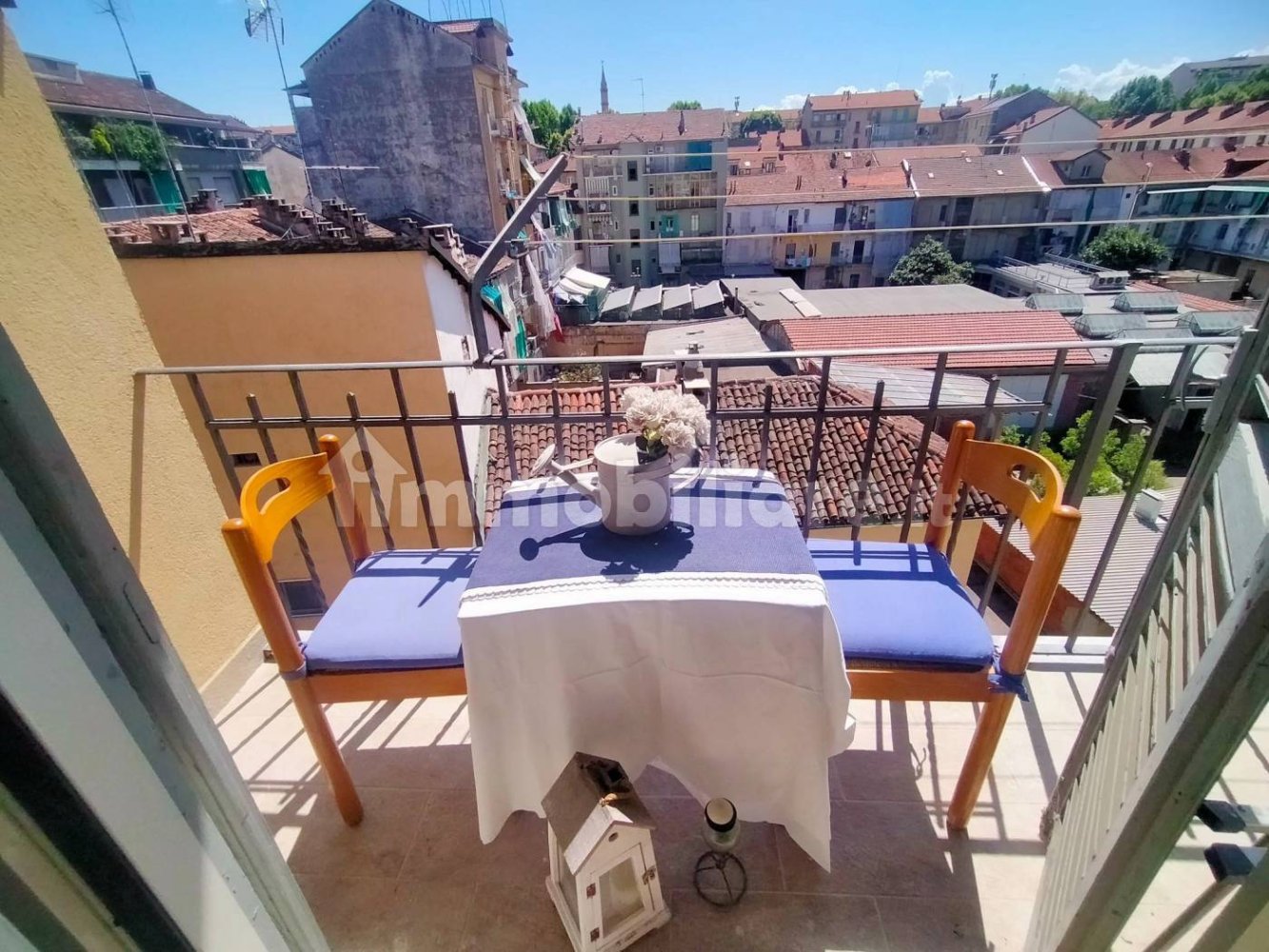 2 bedrooms Apartment in Turin, Italy No. 305779