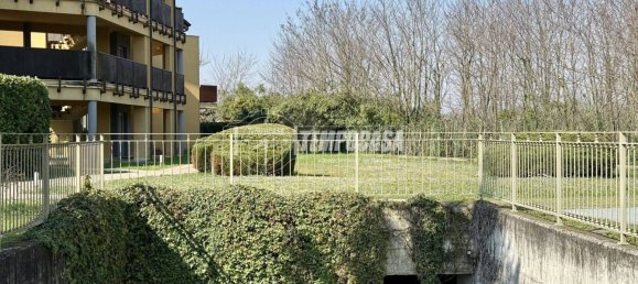 Квартира с 1 спальней в Лезмо, Италия № 197438 2