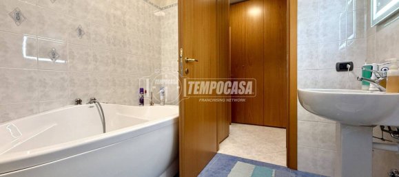 Квартира с 1 спальней в Лезмо, Италия № 197438 15