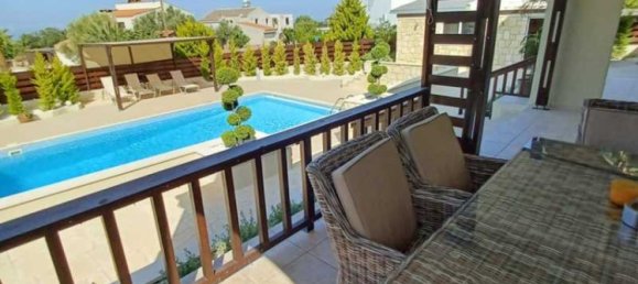 5 Schlafzimmer Haus in Tala, Cyprus, Nr. 6805 4