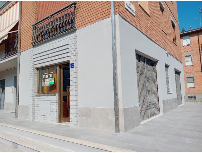 2 rooms Office in Modena, Italy No. 253546