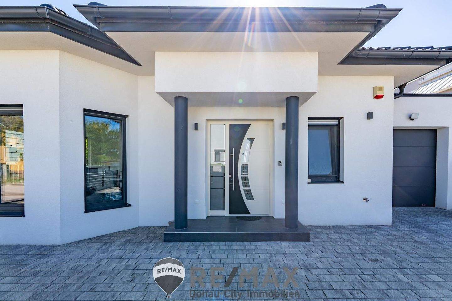 4غرفة منزل في Schwechat, Austria رقم 261780