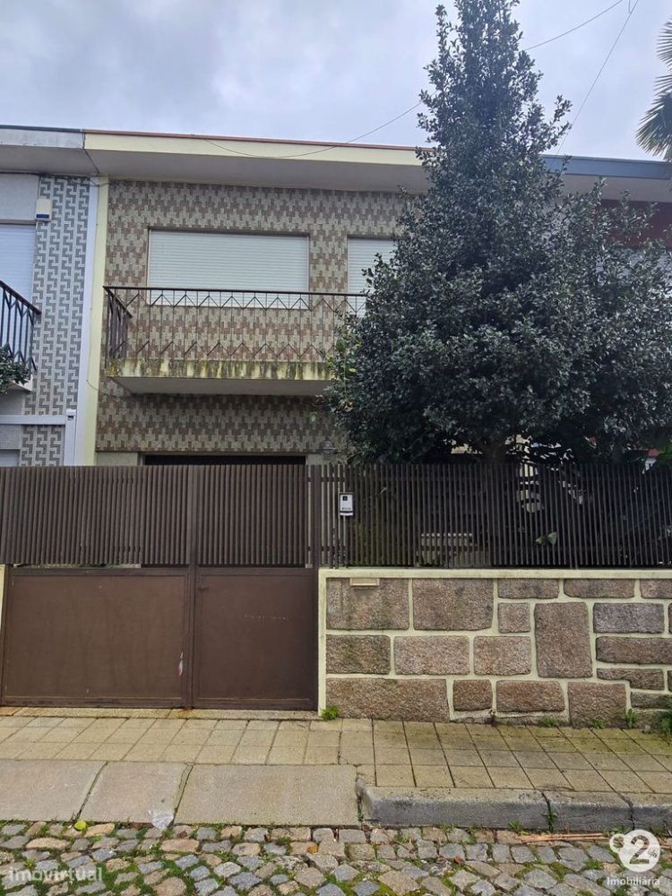 3 bedrooms House in Ermesinde, Portugal No. 11275