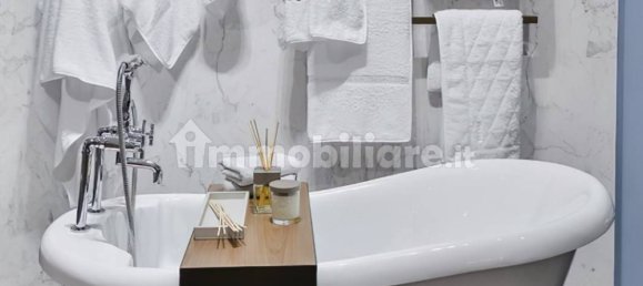 8 bedrooms Villa in Bari, Italy No. 222402 28