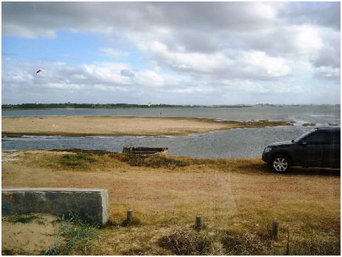 2 bedrooms House in Maldonado, Uruguay No. 653