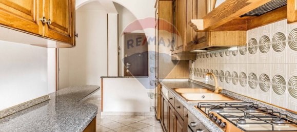 2 bedrooms Apartment in Tradate, Italy No. 65618 9