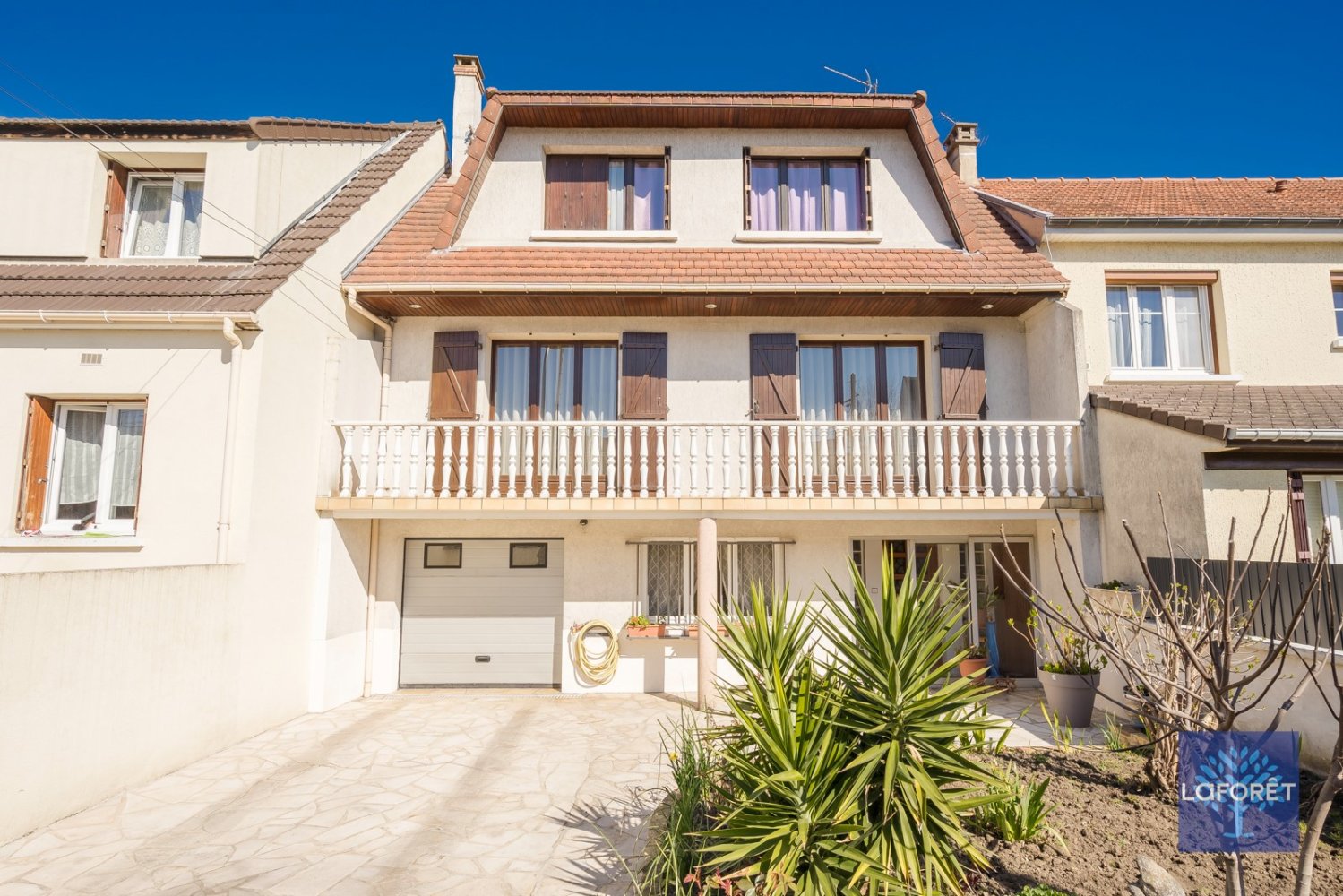4 bedrooms Villa in Bondy, France No. 118056