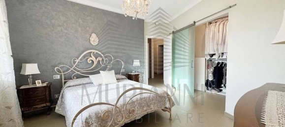 Квартира с 2 спальнями в Санникандро ди Бари, Италия № 262825 10