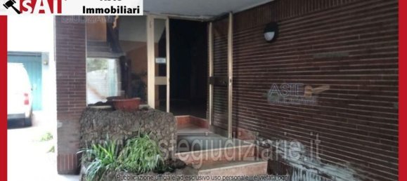 5 bedrooms Apartment in Rome, Italy No. 330823 10