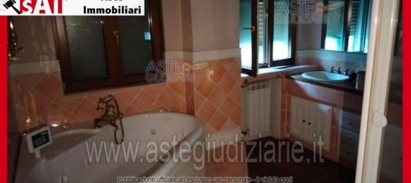 5 bedrooms Apartment in Rome, Italy No. 330823 5