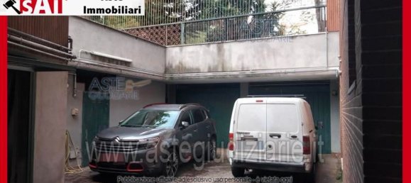5 bedrooms Apartment in Rome, Italy No. 330823 32