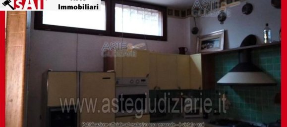 5 bedrooms Apartment in Rome, Italy No. 330823 37