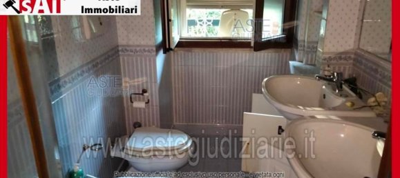 5 bedrooms Apartment in Rome, Italy No. 330823 34