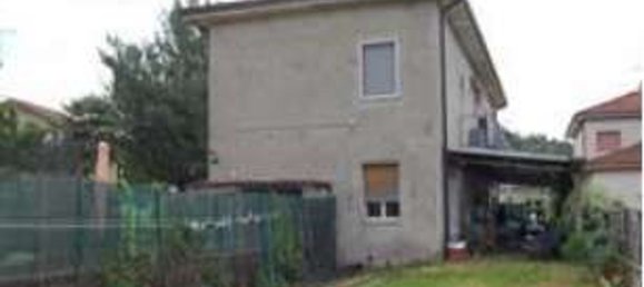 4 rooms Apartment in Cavaria con Premezzo, Italy No. 182188 2