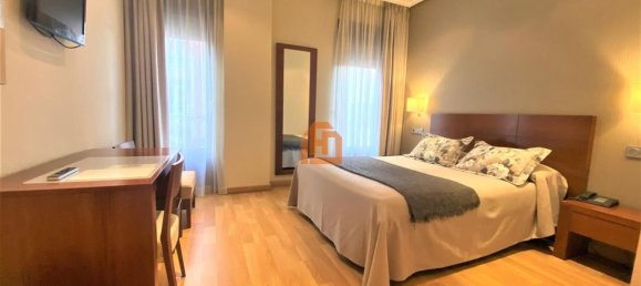 Edifício em Valencia de Don Juan, Spain 616 m² N.º 27454 17