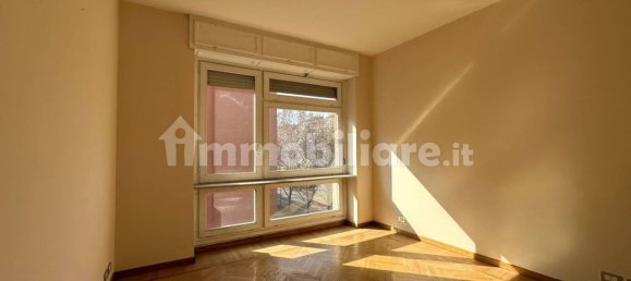3 bedrooms Apartment in Turin, Italy No. 220684 35