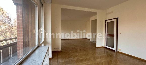 3 bedrooms Apartment in Turin, Italy No. 220684 34