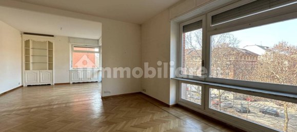 3 bedrooms Apartment in Turin, Italy No. 220684 55