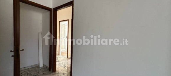 3 bedrooms Apartment in Turin, Italy No. 220684 12