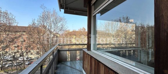 3 bedrooms Apartment in Turin, Italy No. 220684 29