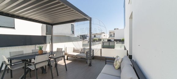 Casa de 3 dormitorios en Sintra, Portugal No. 188638 41