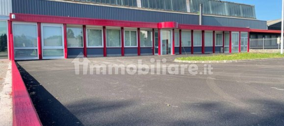 1670m² Warehouse in Udine, Italy No. 370925 2