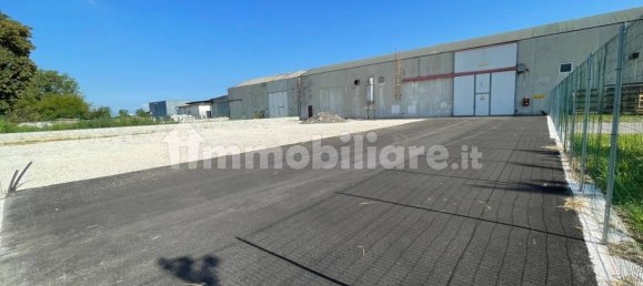 1670m² Warehouse in Udine, Italy No. 370925 13