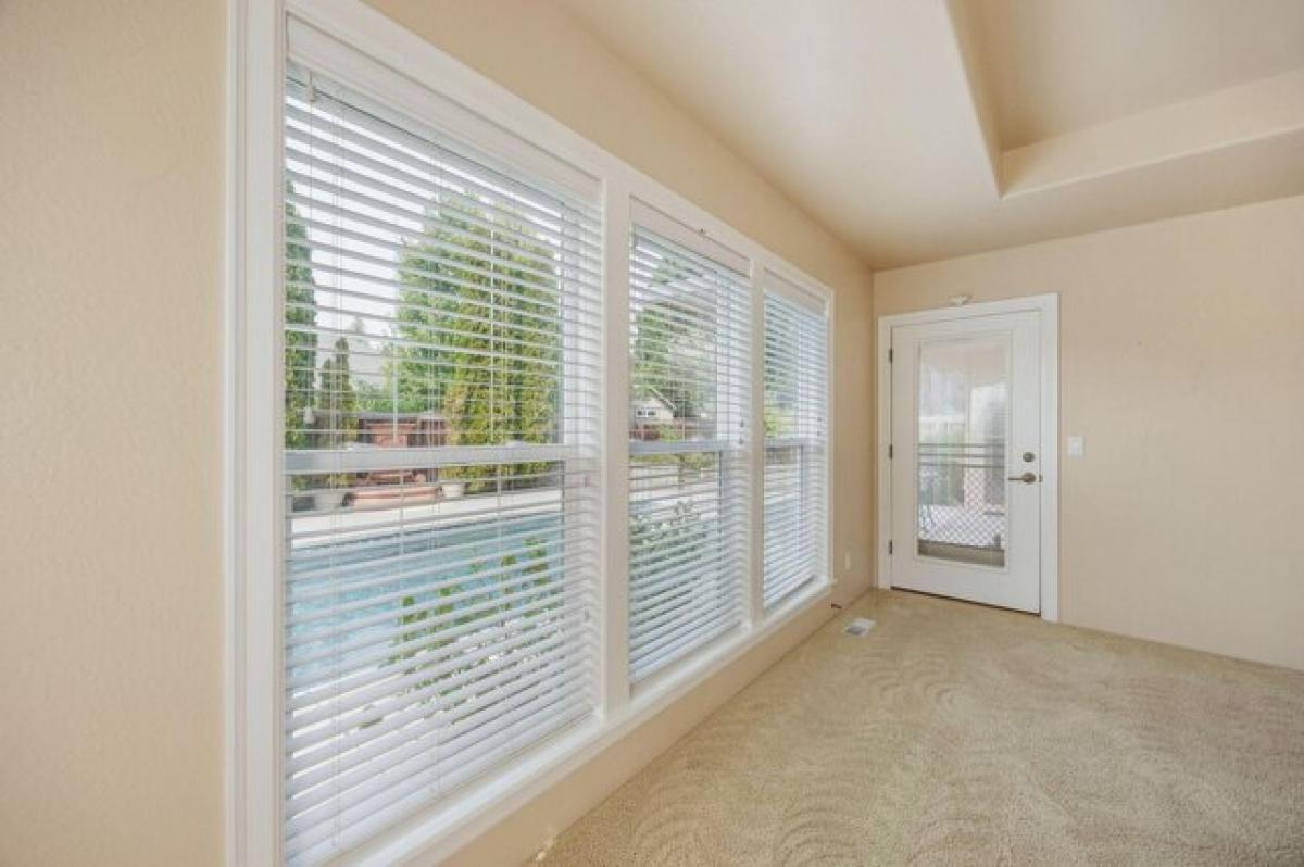 4 bedrooms House in Eagle Point, USA No. 416476