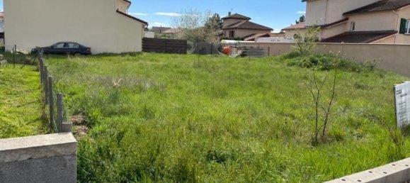 401m² Land in Saint-Andre-le-Puy, France No. 81702 3