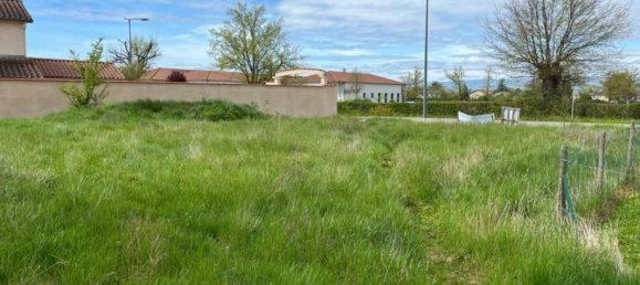 401m² Land in Saint-Andre-le-Puy, France No. 81702 6