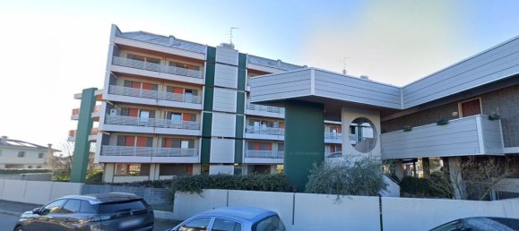 4 rooms Apartment in Udine, Italy No. 21197 2